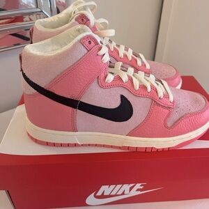 Brand new ✨ Nike Dunk High 7.5